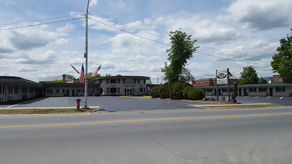Lancaster Motor Inn Buitenkant foto