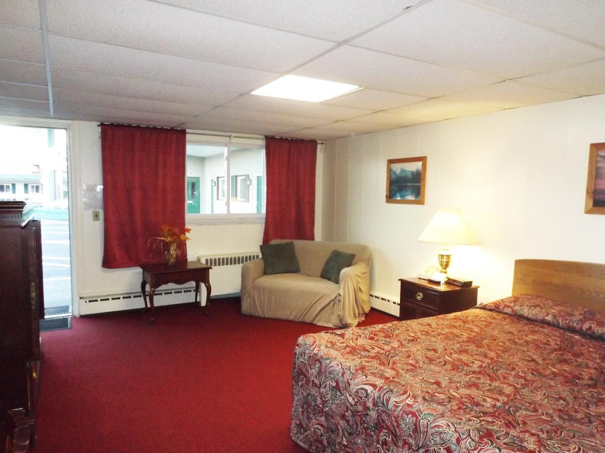 Lancaster Motor Inn Buitenkant foto