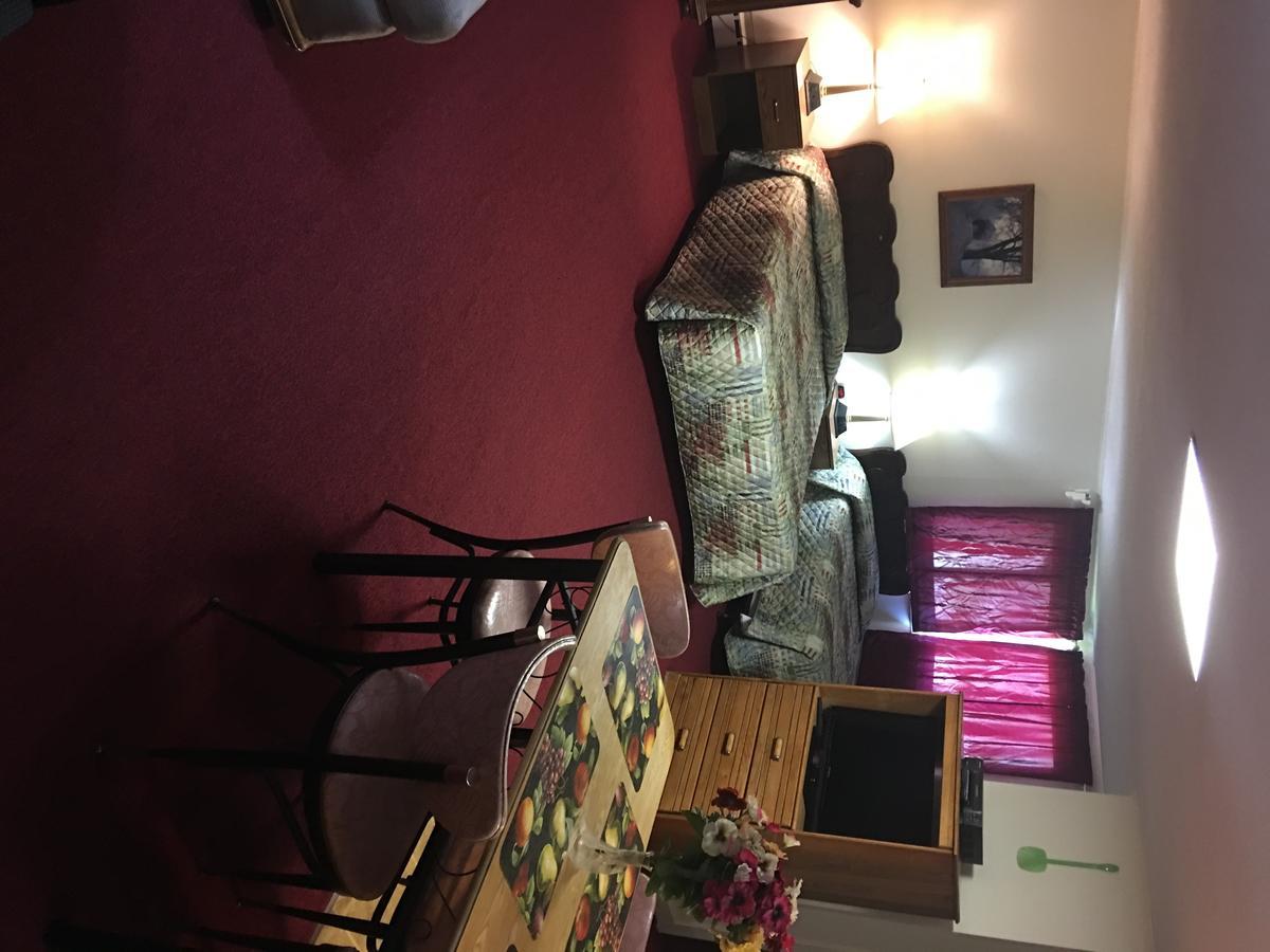 Lancaster Motor Inn Buitenkant foto